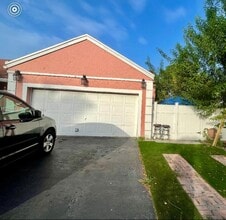 2911 Buttonwood Ave in Miramar, FL - Building Photo - Building Photo