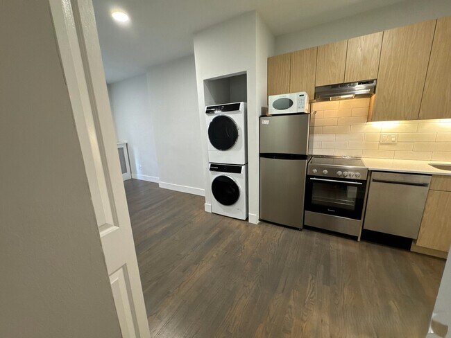 268 Newbury St, Unit 10 in Boston, MA - Foto de edificio - Building Photo