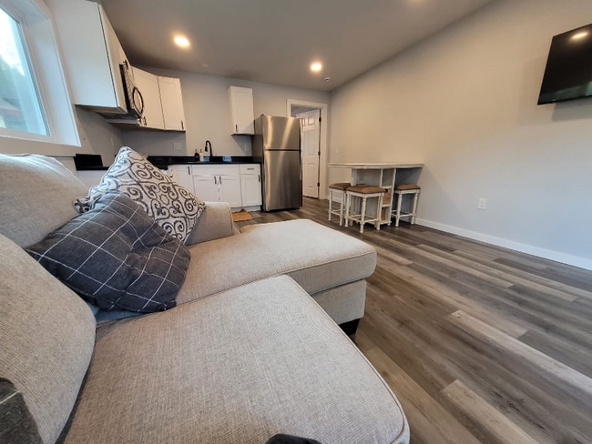 3450 A G A Rd in Hood River, OR - Building Photo - Building Photo