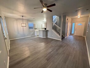 6427 Waldron Cir in Houston, TX - Building Photo - Building Photo