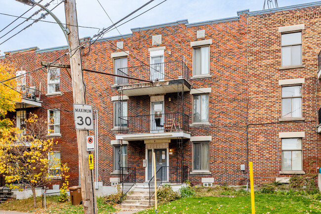 35 Lafleur Rue in Verdun, QC - Building Photo - Building Photo