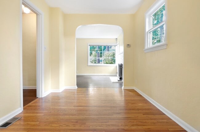 property at 14343 Interlake Ave N