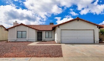 396 Dooley Dr in Henderson, NV - Building Photo