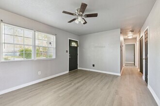 1604 Parklane Dr in Sauget, IL - Building Photo - Building Photo