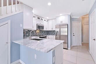 902 S Federal Hwy in Lake Worth Beach, FL - Building Photo - Building Photo