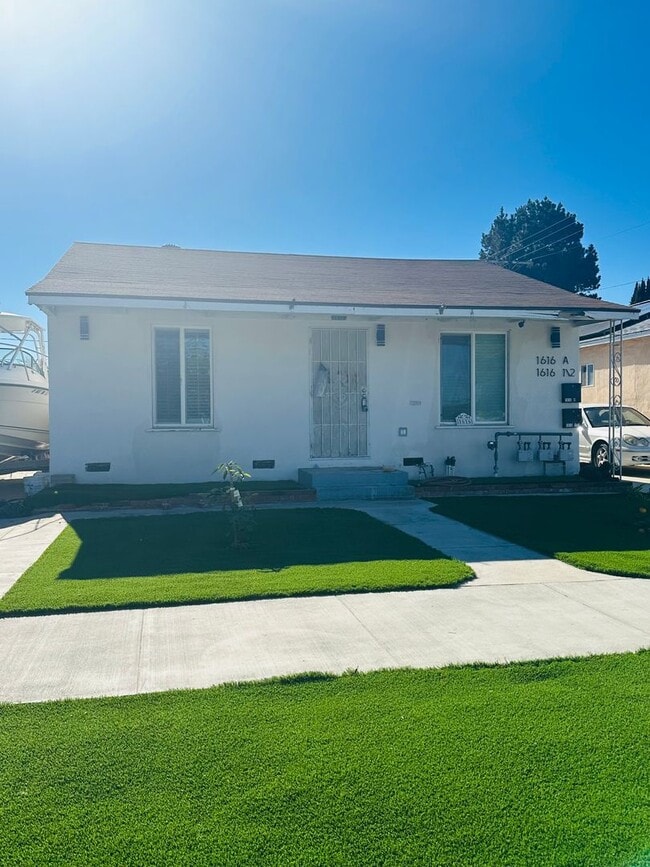 property at 1616 E Harding St