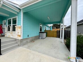 1285 Live Oak Dr in Spring Branch, TX - Building Photo - Building Photo