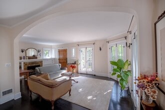 6338 Longview Ave in Los Angeles, CA - Building Photo - Building Photo