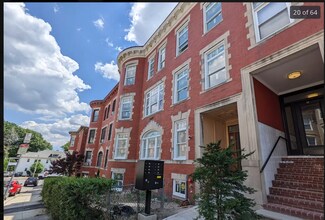 14 Mount Hood Rd, Unit 1 in Boston, MA - Building Photo - Building Photo