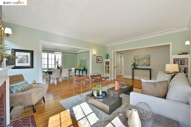 415 Euclid Ave, Unit 4 in Oakland, CA - Building Photo - Building Photo