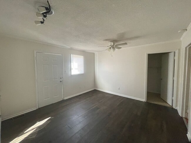 402 S 10th St in Bessemer City, NC - Building Photo - Building Photo