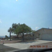 3445 Newport Dr in Lake Havasu City, AZ - Building Photo - Building Photo