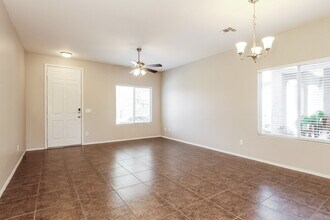 28657 N Coyote Creek Rd in San Tan Valley, AZ - Building Photo - Building Photo
