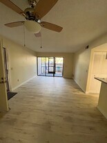 1515 Forrest Nelson Blvd, Unit O103 in Port Charlotte, FL - Building Photo