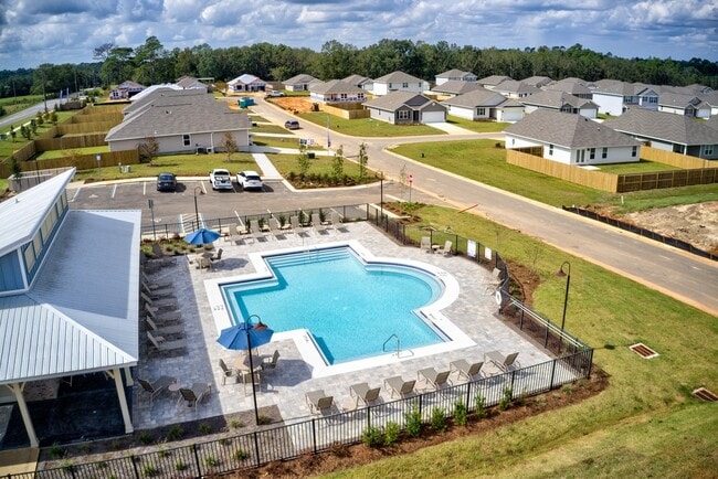 Covey Homes Jennings Place in Pensacola, FL - Building Photo - Building Photo