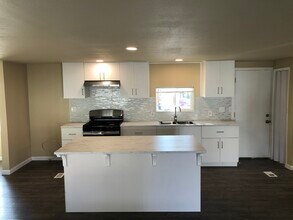 98575 Surfside Ave in Mecca, CA - Building Photo - Building Photo