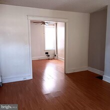 190 W Roosevelt Blvd in Philadelphia, PA - Building Photo - Building Photo