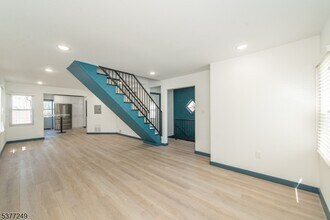 17 Mission St in Montclair, NJ - Building Photo - Building Photo