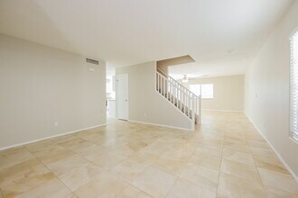 2255 E Parkside Ln in Phoenix, AZ - Foto de edificio - Building Photo