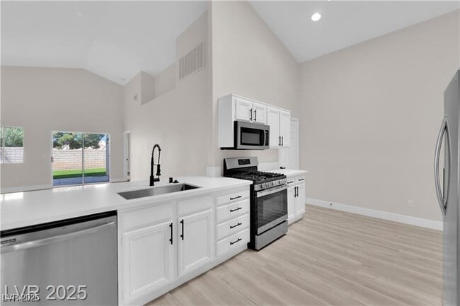632 Hitchen Post Dr in Henderson, NV - Building Photo - Building Photo