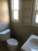 237 W 5th St, Unit 1 in Long Beach, CA - Foto de edificio - Building Photo