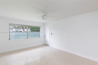 129 SE 4th St in Hallandale Beach, FL - Building Photo - Building Photo