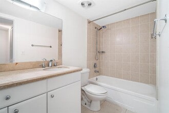 1900 S Ocean Blvd, Unit 7n in Pompano Beach, FL - Foto de edificio - Building Photo