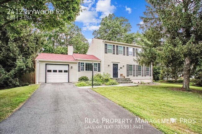 property at 2412 Ivywood Rd