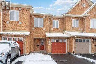 123 Silvermoon Crescent in Ottawa, ON - Building Photo