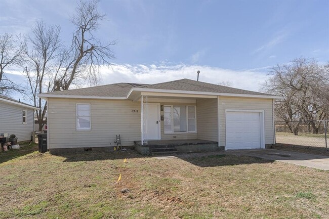 1211 W Wallace St in Shawnee, OK - Building Photo - Building Photo