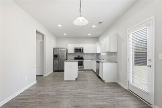 3237 Cedar Crest Way in Decatur, GA - Building Photo - Building Photo