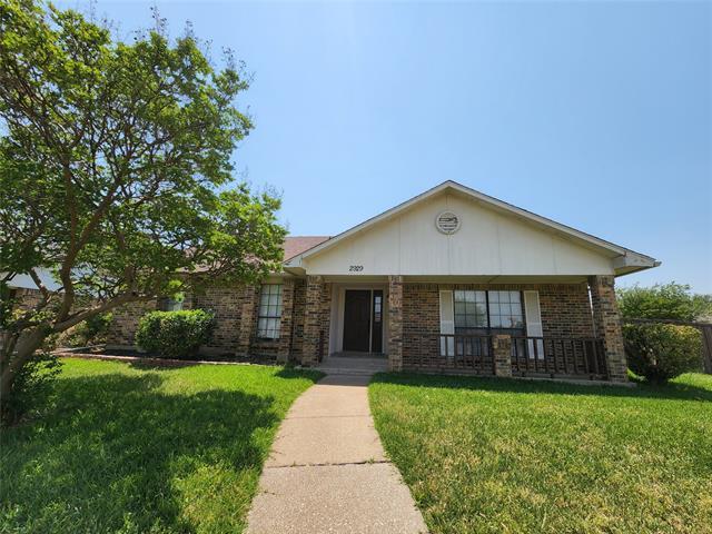 2929 Hamlet Ln in Flower Mound, TX - Building Photo