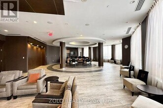 500 Doris Ave in Toronto, ON - Building Photo - Building Photo