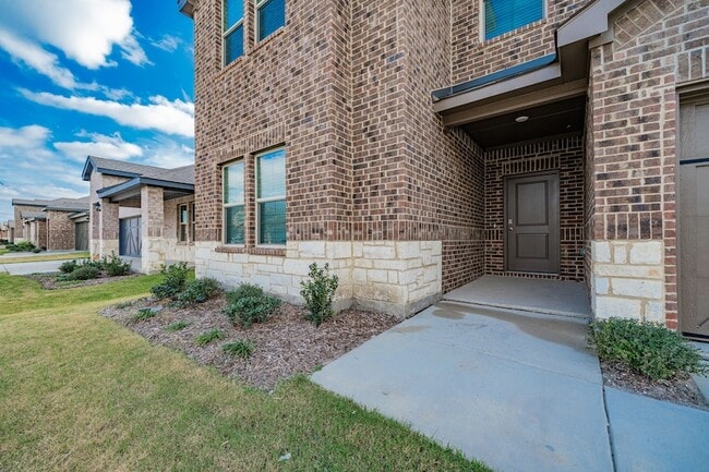 2110 Thornton Dr in Crandall, TX - Building Photo - Building Photo