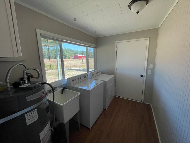 4408 Monkey Hill Rd in Oak Harbor, WA - Building Photo - Building Photo