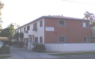 Broadway Garden Apartments in San Gabriel, CA - Building Photo