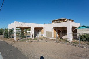 708 W Gila Bend Hwy in Casa Grande, AZ - Building Photo