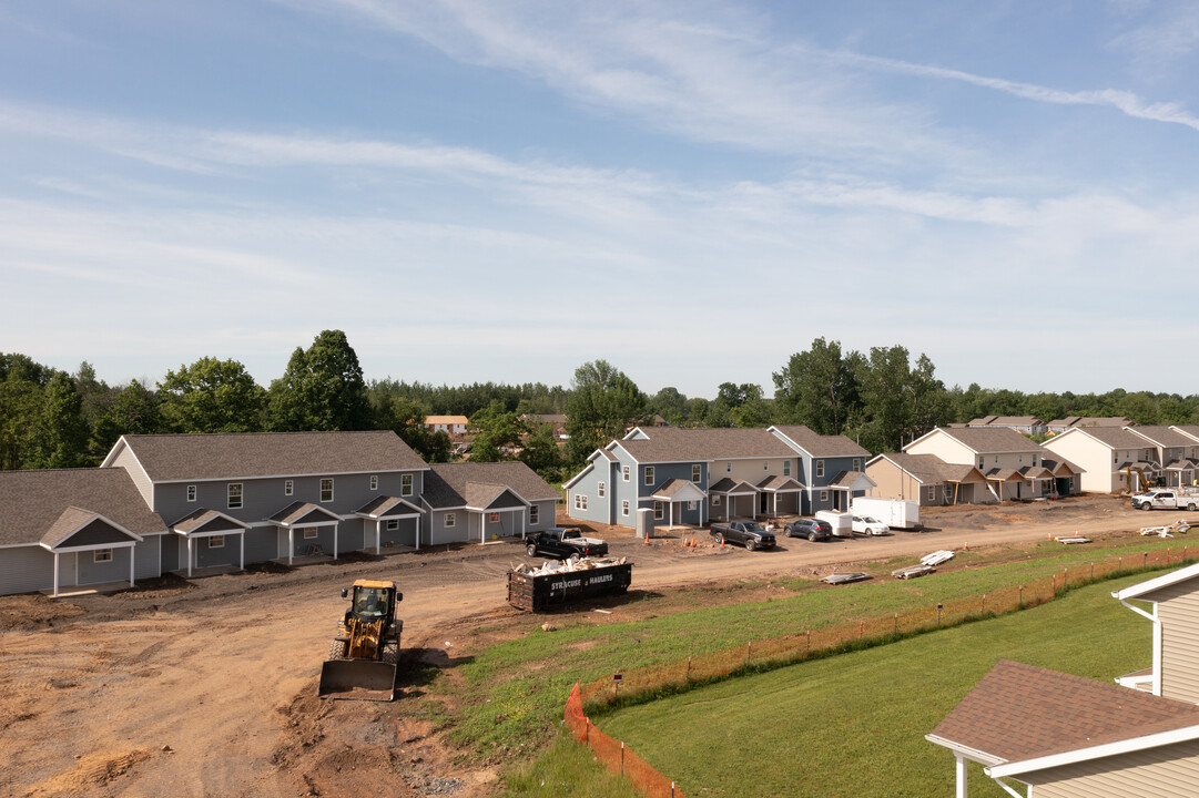 Island Hollow Phase 2 in Cicero, NY - Building Photo