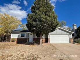 2115 Bainbridge Rd in Colorado Springs, CO - Building Photo