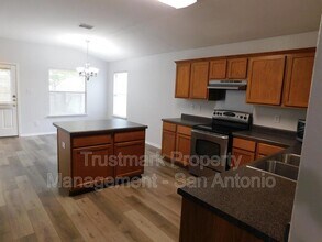 10711 Pony Mesa in San Antonio, TX - Building Photo - Building Photo