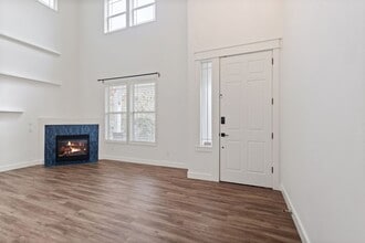 14081 SW Viewpoint Ct in Portland, OR - Building Photo - Building Photo