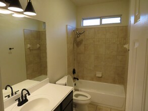 137 Conway Castle Dr in New Braunfels, TX - Building Photo - Building Photo