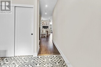 332 Haliburton Hts in Ottawa, ON - Building Photo - Building Photo