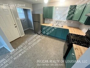 805 Gulf Dr in Gretna, LA - Building Photo - Building Photo