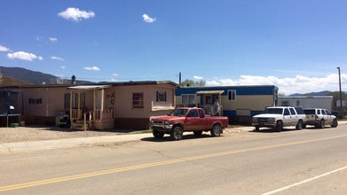 112 Camino de la Merced in Taos, NM - Building Photo - Building Photo