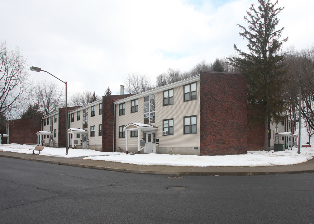 Rondout Gardens in Kingston, NY - Building Photo