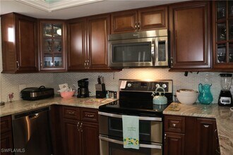 3935 Country Club Blvd in Cape Coral, FL - Building Photo - Building Photo