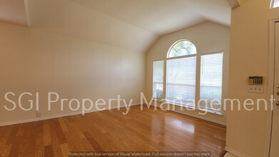 205 Dorsett Ct in Irving, TX - Building Photo - Building Photo