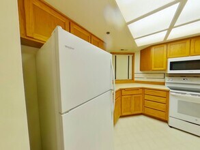 612 Wimbledon Ct in Eugene, OR - Building Photo - Building Photo