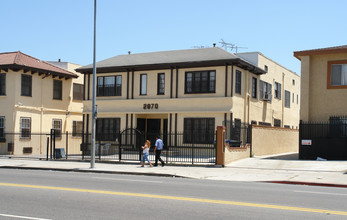 2868 W 8th St in Los Angeles, CA - Building Photo - Building Photo